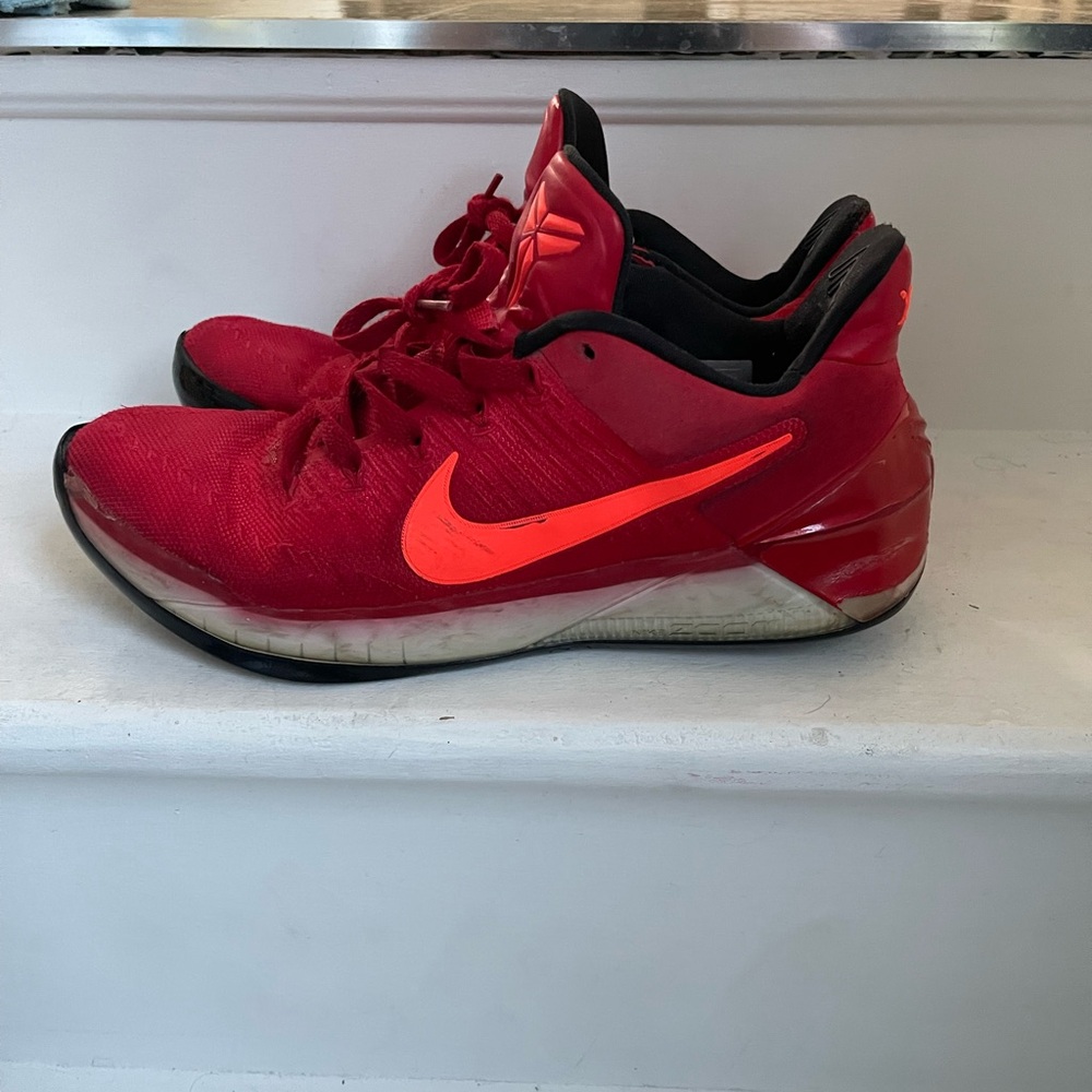 Nike Kobe AD university red size 10